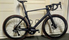 2025 Cube Agree C:62 Pro Carbon Road Bike (Large) Mint Condition