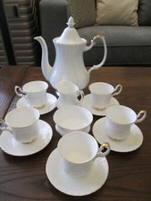 Vintage Royal Albert Val D'Or