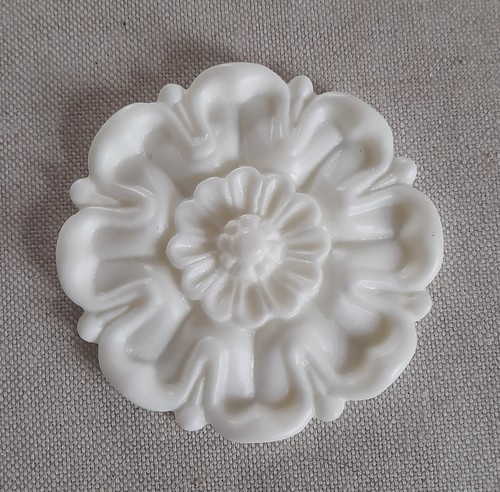 5cm white resin - a, not
