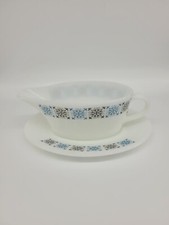 Pyrex Gravy Boat  and saucer