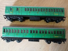 Hornby Dublo two-rail Southern Region carriages