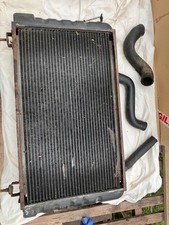 Pre-owned 1982 DAIMLER LIMOUSINE DS420 RADIATOR 1968-1992 and hoses