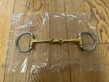 Neue Schule Tranz Angled