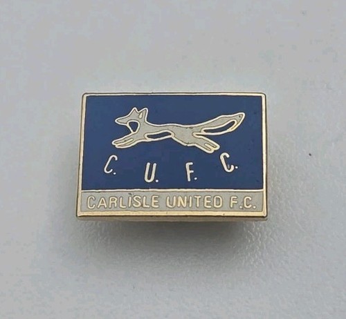 Carlisle united vintage pin - vintage,