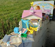 Vintage My Little Pony G1 Show Stable & Accessories Boxed and castle parts