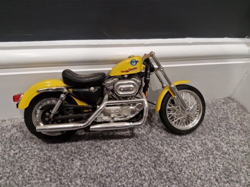 Harley davidson sportster 883 - harley,