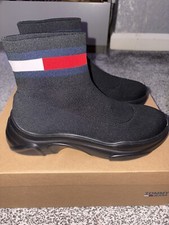 Tommy Hilfiger Boots size 6