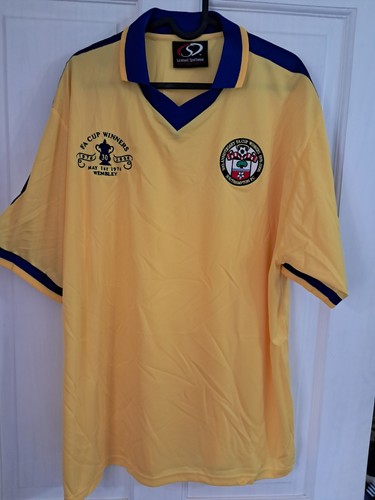 Southampton football shirt - southampton,