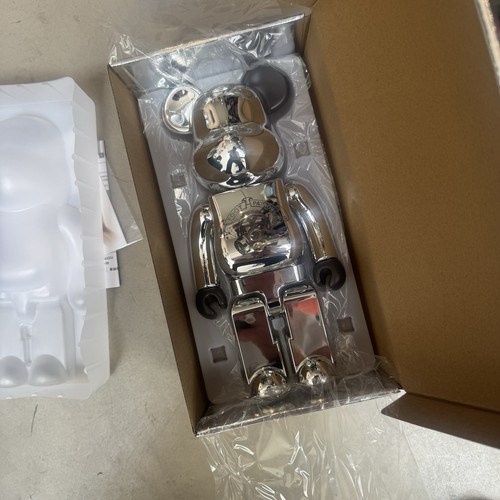 Medicom bearbrick footpatrol - medicom,
