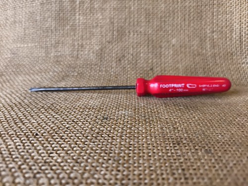 Footprint red handle - footprint, 4"