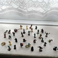 Model Railway OO Gauge Figures.  Some Unpainted. Approx 35 Items.