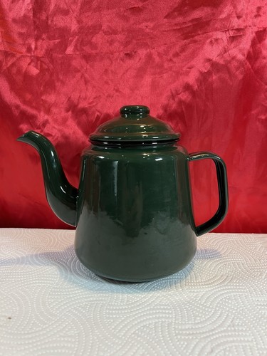 Green enamelled teapot approx - green,