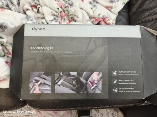 Dyson car cleaning kit - dyson,