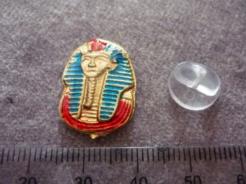 Egyptian lapel badge king - egyptian,