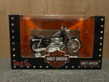 Maisto Harley Davidson 1:18 2002 XL 1200C Sportster Collector Edition 
