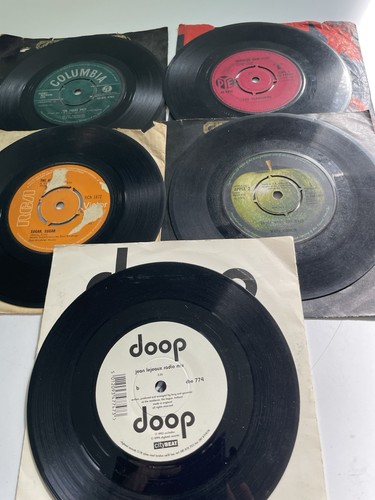 Five vinyl 7 - 45’s-,