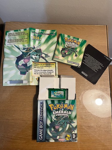 Pokemon emerald box - emerald,