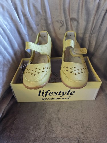 Lifestyle cushion walk size - walk,