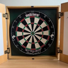 Unicorn STRIKER Dartboard in