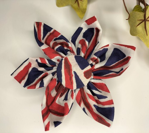 Flower brooch union jack - brooch,