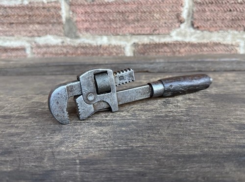 Vintage walworth mfg - 7”,