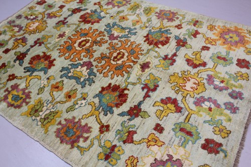 Pure hand spun - wool, all-over