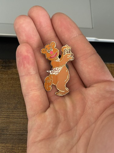 Wdw dlr fozzie bear - wdw-dlr-fozzie,