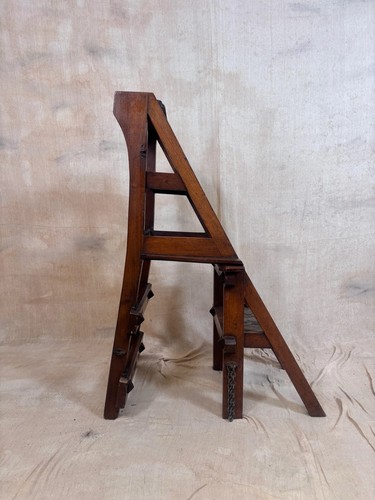 Aesthetic movement metamorphic - movement,