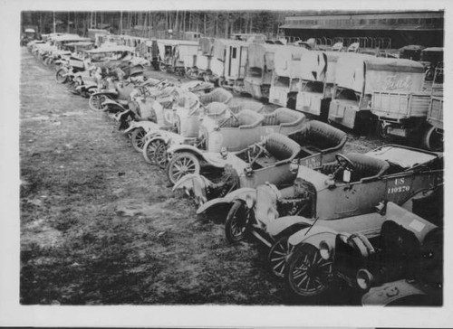Military vehicles left - , rust