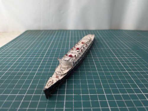 Triang minic ships - ships, queen