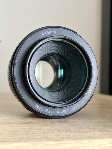 Canon 50mm stm 8 ii - f/1.8,