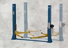 Post vehicle van lift - vehicle,