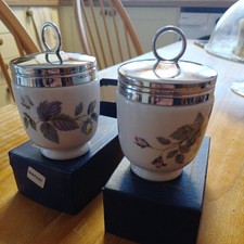 ROYAL WORCESTER - Pair of Egg