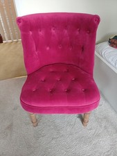 Bright Pink Velvet Feel Comfy Chair With Tufted Buttons