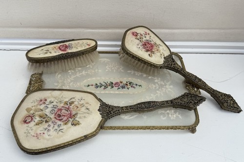 Vintage petit point dressing - petit,