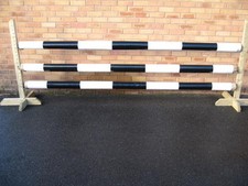 EQUESTRIAN HORSE JUMP POLE