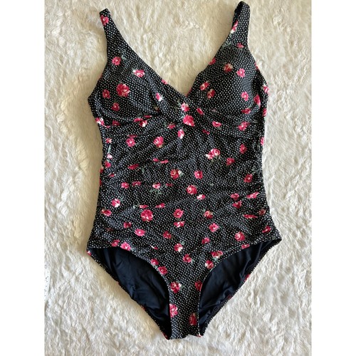 Nip tuck swim - tuck, polka