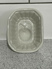 TAUNTON COUNTRY CRAFTS SMALL WHITE CERAMIC JELLY MOULD APPLE DESIGN 2/83