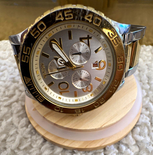 Nixon minimize chrono - nixon, 42-20