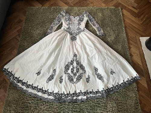 Alternative wedding dress - wedding, with