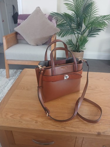 Cross body bag - cross,