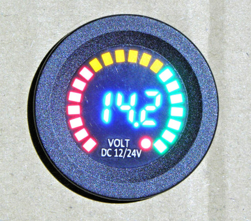 Car dash digital - , voltmeter