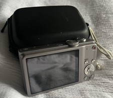 Samsung WB700 14.2 MP 24 mm