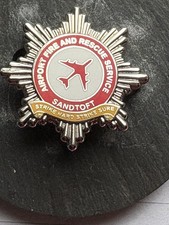 OBSOLETE SANDTOFT AIRPORT FIRE AND RESCUE SERVICE CAP BADGE. 