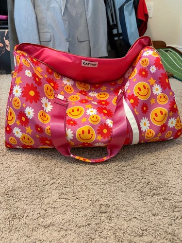Katydid duffle style bag - katydid,