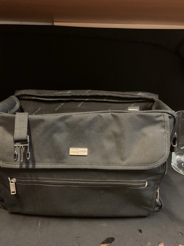 Pierre cardin black holdall - pierre,