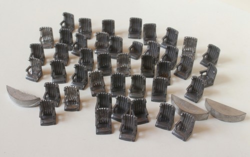 Vintage miniature unpainted - 43,