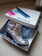 Silver 'Snakeskin' Real