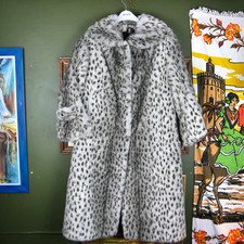 Vintage 60s 70s Snow Leopard