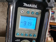 Makita -Working Job site AM/FM